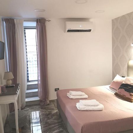 Domus Luigi Leone Bed & Breakfast Napoli Eksteriør bilde