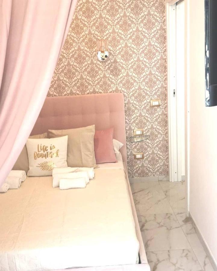 Domus Luigi Leone Bed & Breakfast Napoli Eksteriør bilde