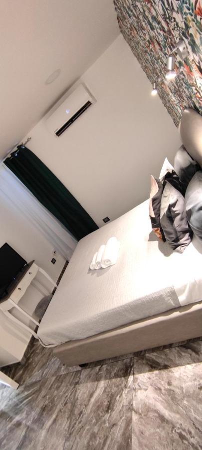 Domus Luigi Leone Bed & Breakfast Napoli Eksteriør bilde