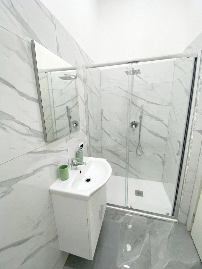 Domus Luigi Leone Bed & Breakfast Napoli Eksteriør bilde