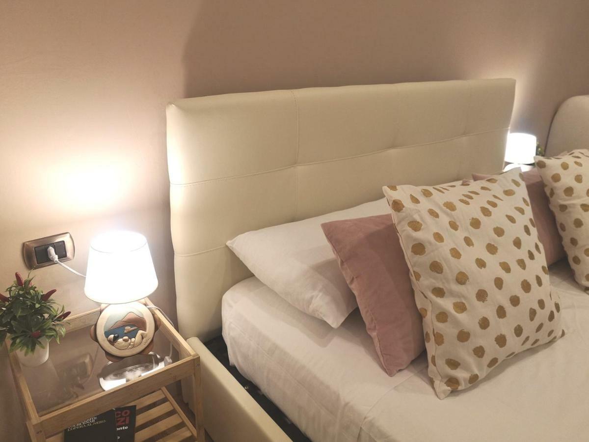 Domus Luigi Leone Bed & Breakfast Napoli Eksteriør bilde