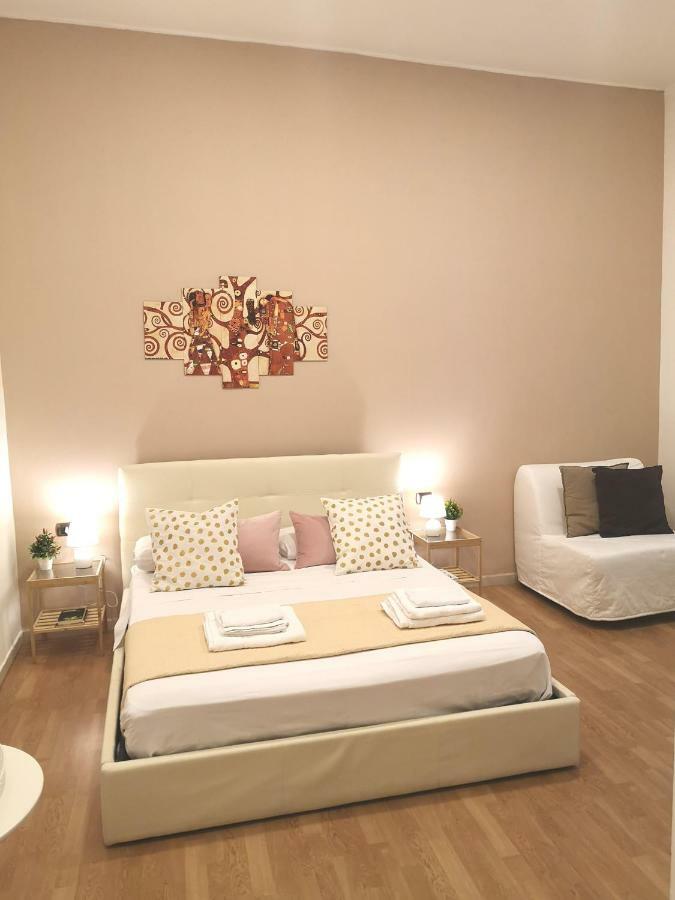 Domus Luigi Leone Bed & Breakfast Napoli Eksteriør bilde