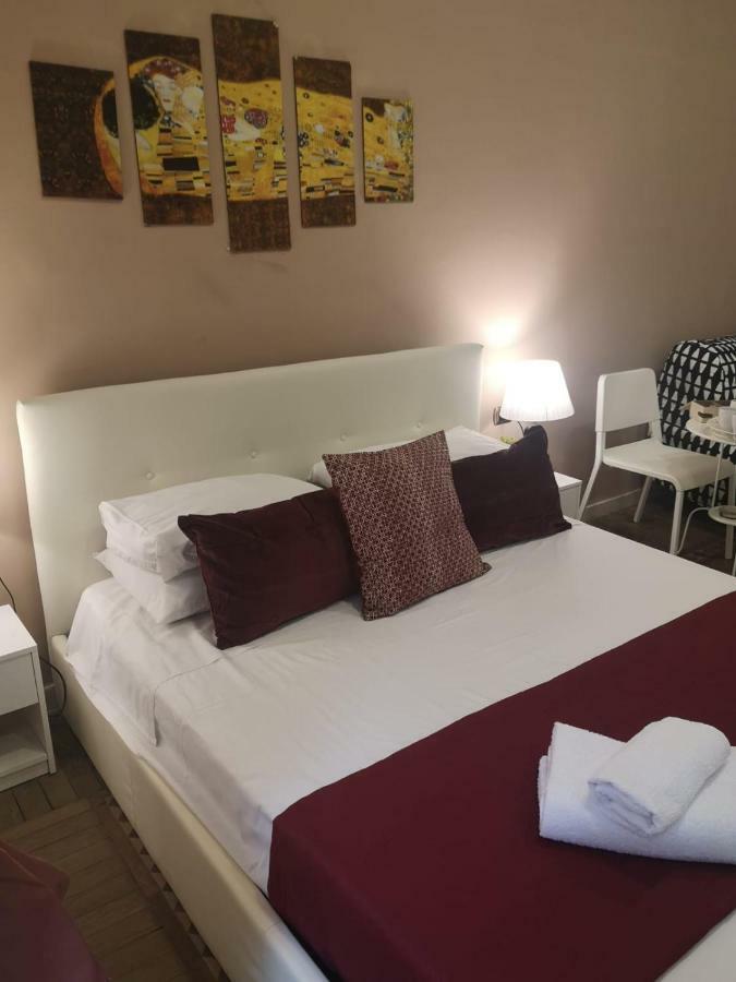 Domus Luigi Leone Bed & Breakfast Napoli Eksteriør bilde