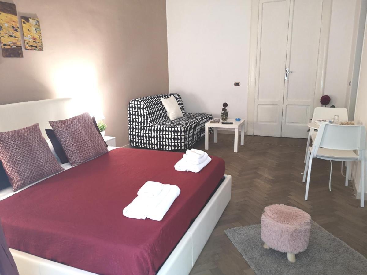 Domus Luigi Leone Bed & Breakfast Napoli Eksteriør bilde