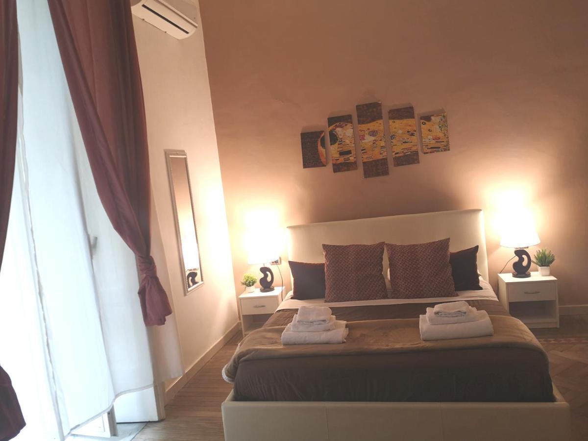 Domus Luigi Leone Bed & Breakfast Napoli Eksteriør bilde