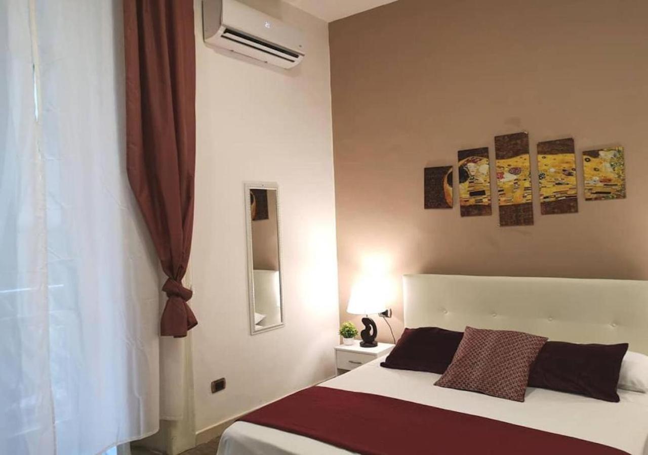 Domus Luigi Leone Bed & Breakfast Napoli Eksteriør bilde